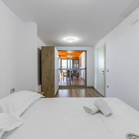 The Grand Seafront Duplex By Ps Appartamento Durrës