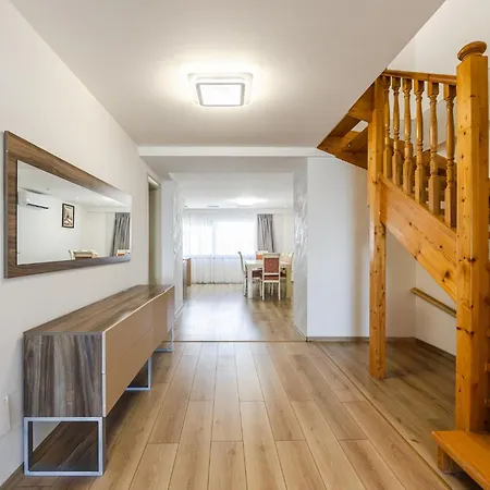 The Grand Seafront Duplex By Ps Appartamento